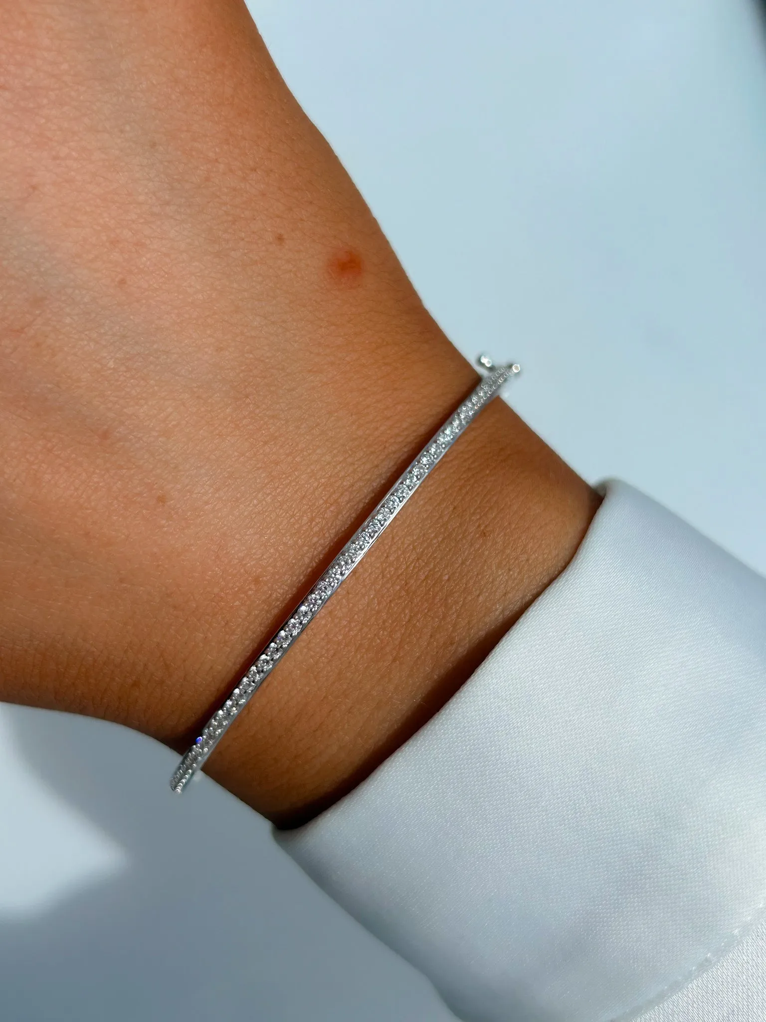 14ct White Gold 0.60ct Laboratory Grown Diamond Bangle