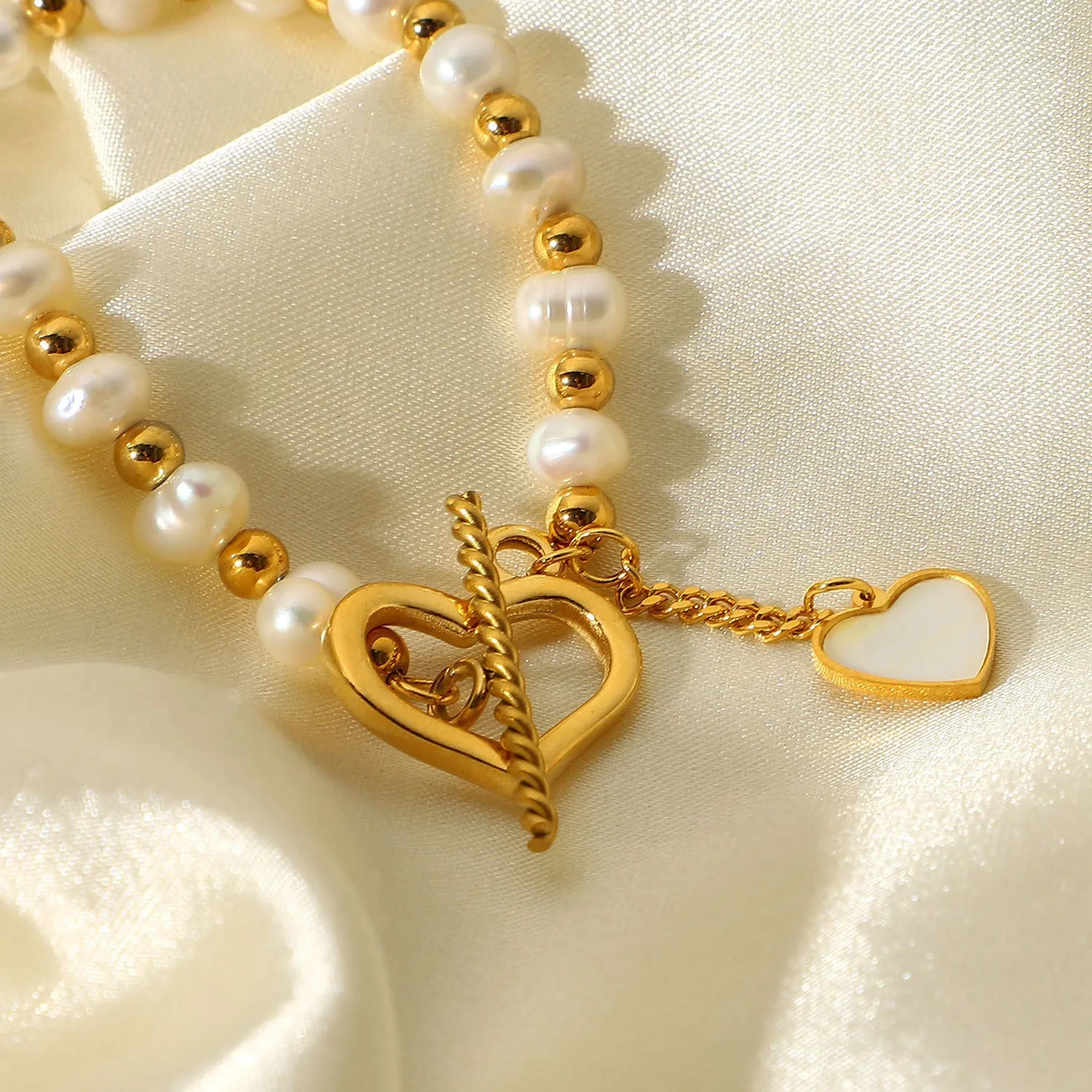 18K Gold Pearl Heart OT Buckle Bracelet