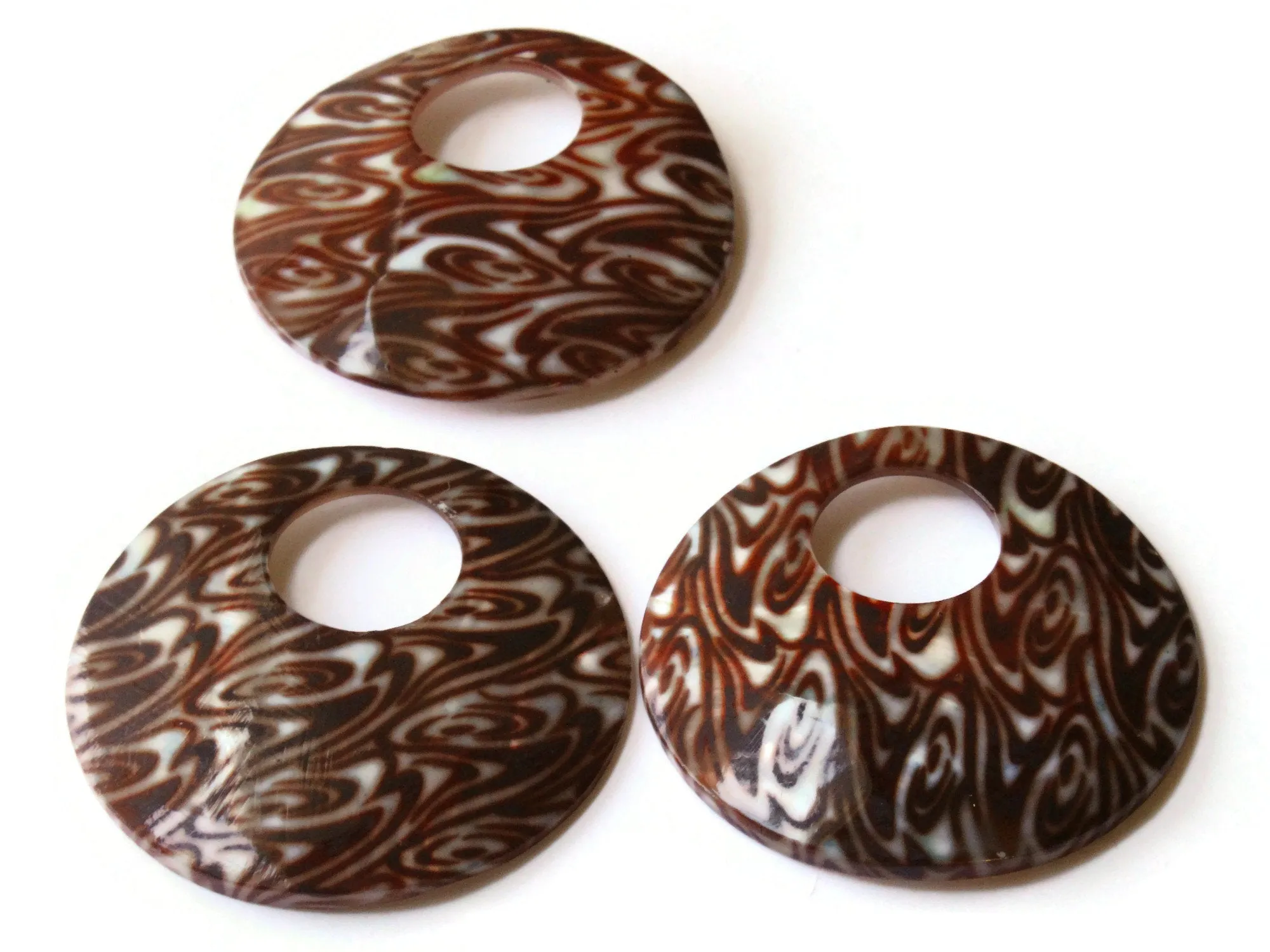 60mm Brown Swirl Printed Shell Round Go-Go Pendant