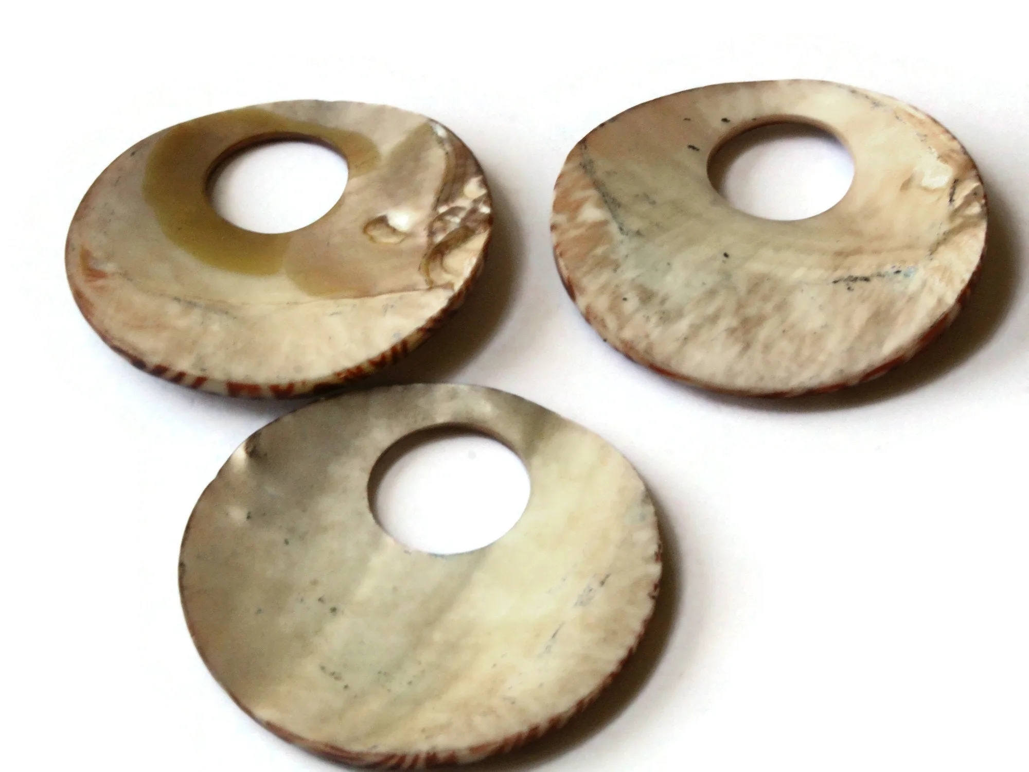60mm Brown Swirl Printed Shell Round Go-Go Pendant