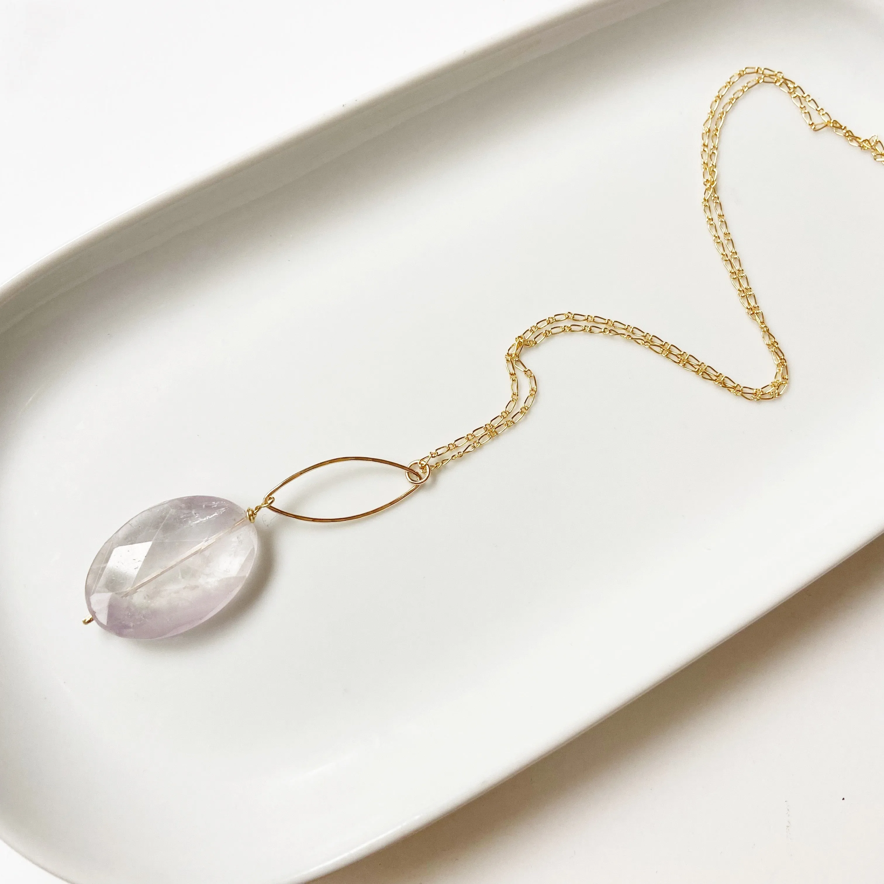 Amethyst large geometric pendant in gold