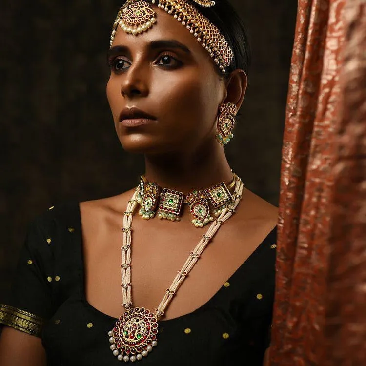 Avrohi Earrings