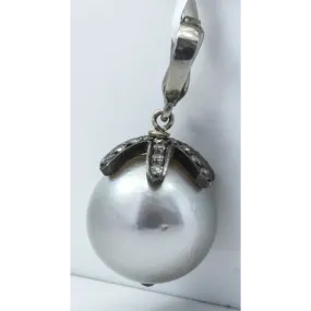 Bijoux de Mer Sterling Silver Pearl & Diamond Pendant