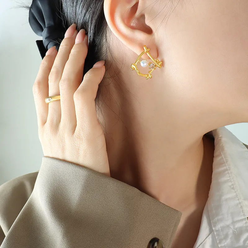 Chic Geometric Diamond and Pearl Earrings
