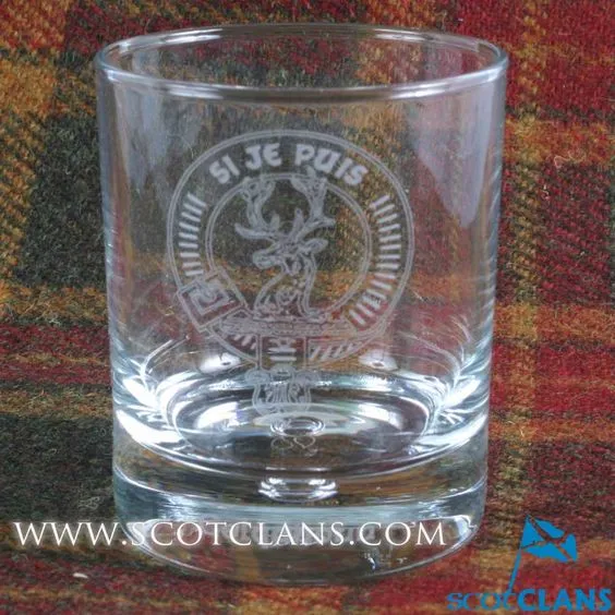 Clan Crest Whisky Glass with Colquhoun Crest