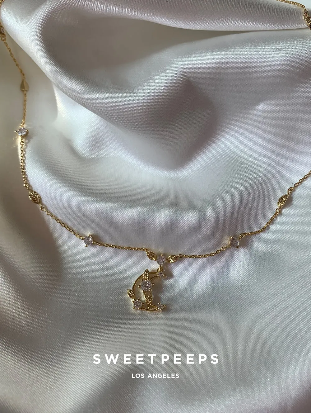 Crescent Jewel Leaf Choker