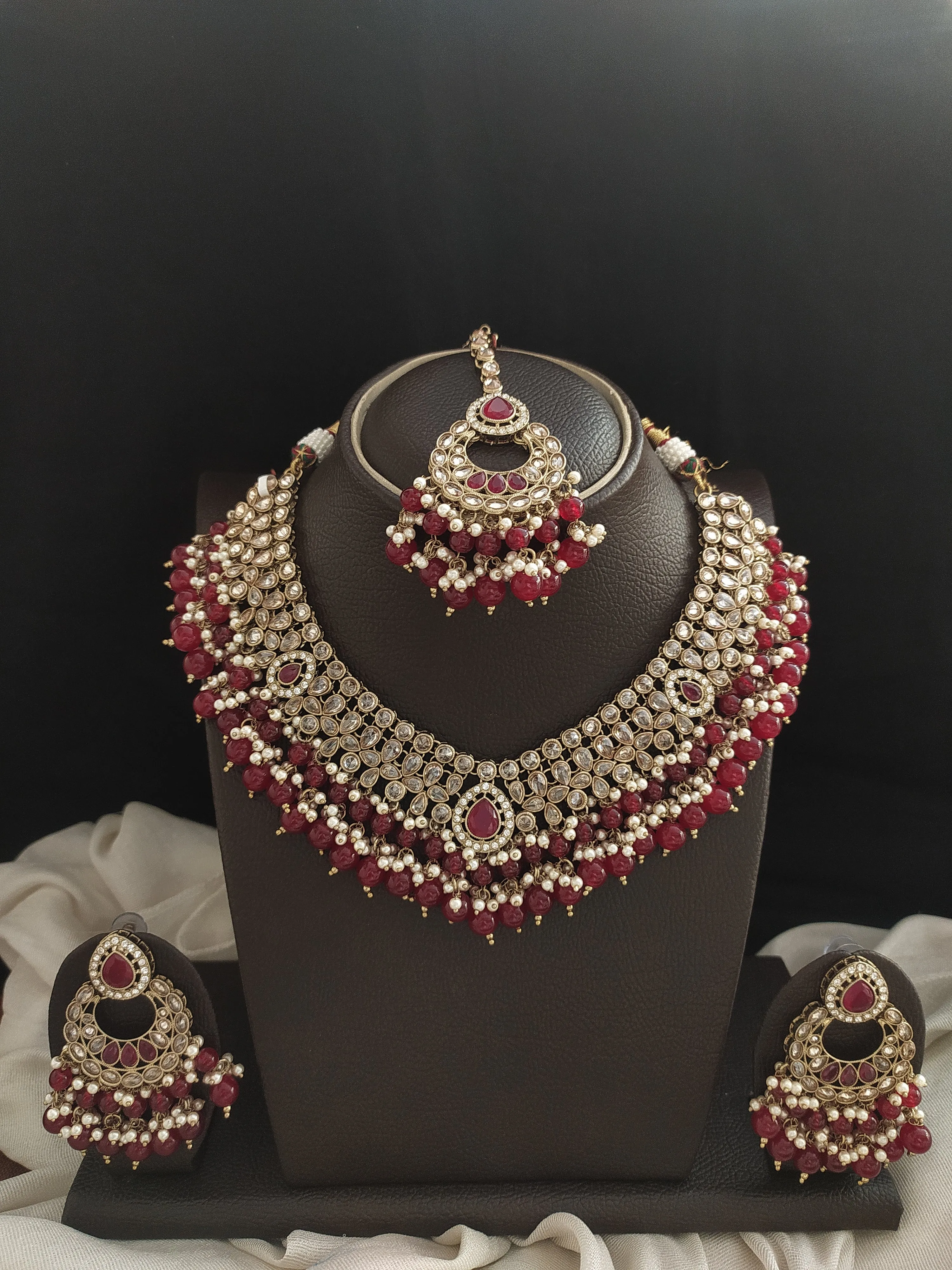 Embrace Enchantment With Uncut Polki Stones Mehendi Necklace Set