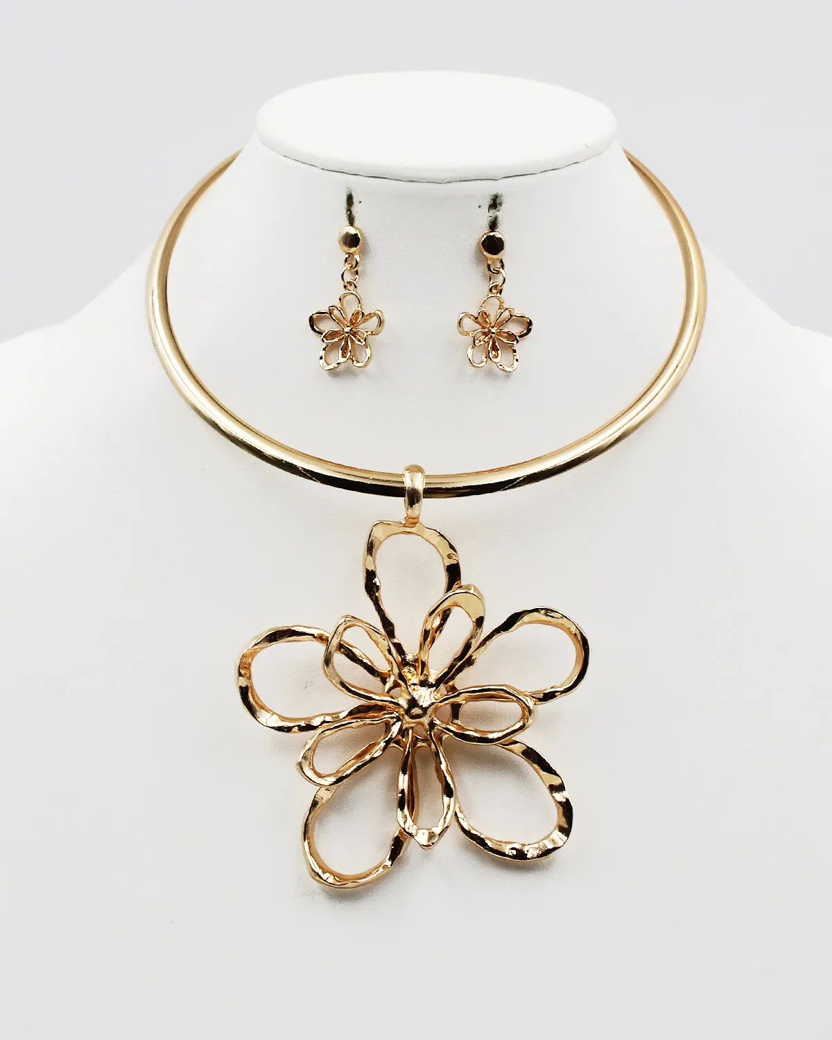 Flower Pendant Choker Chain Necklace Set