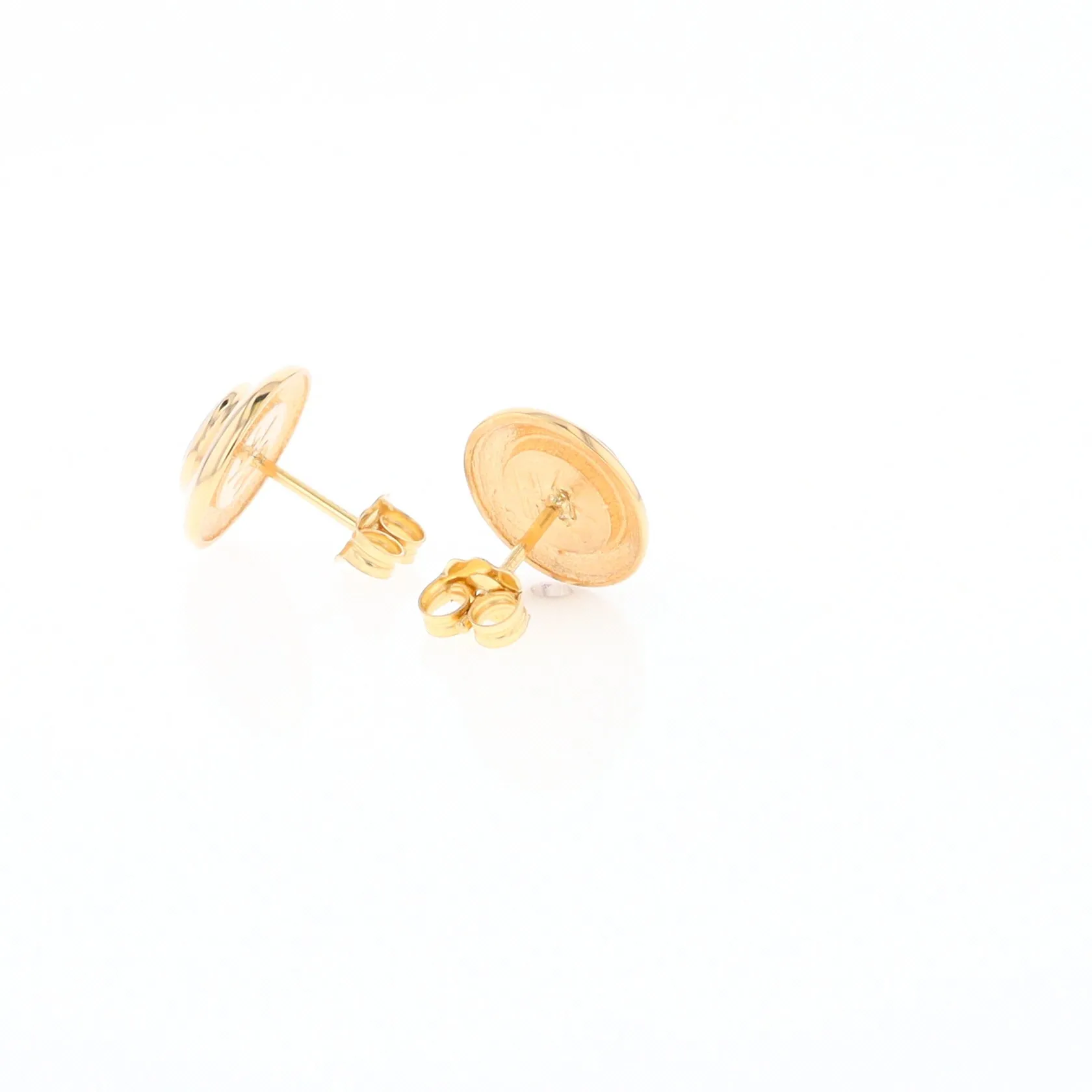 Gold Quartz Earrings Round Inlaid Design