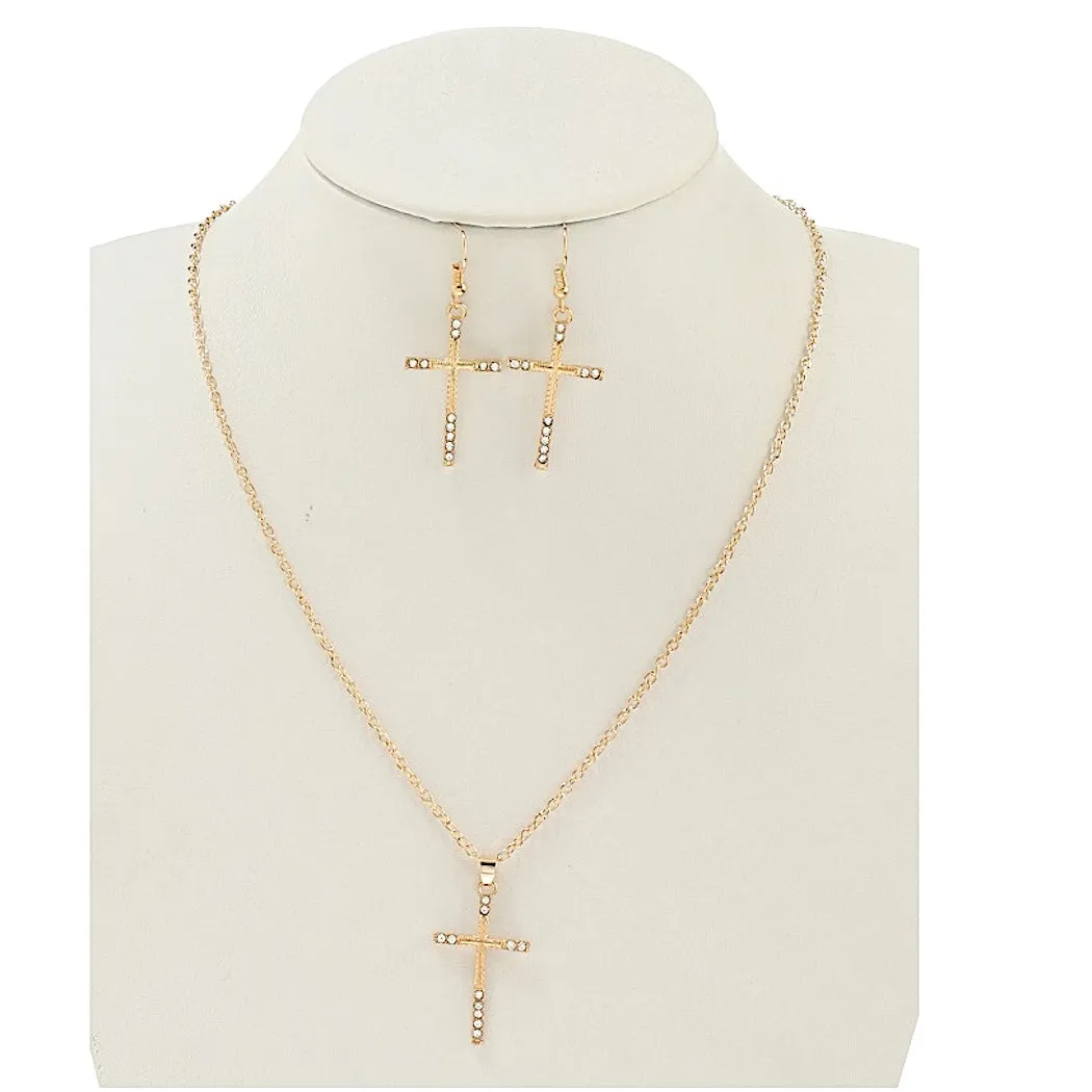 JAN43845 - Rhinestone Cross Pendant Necklace
