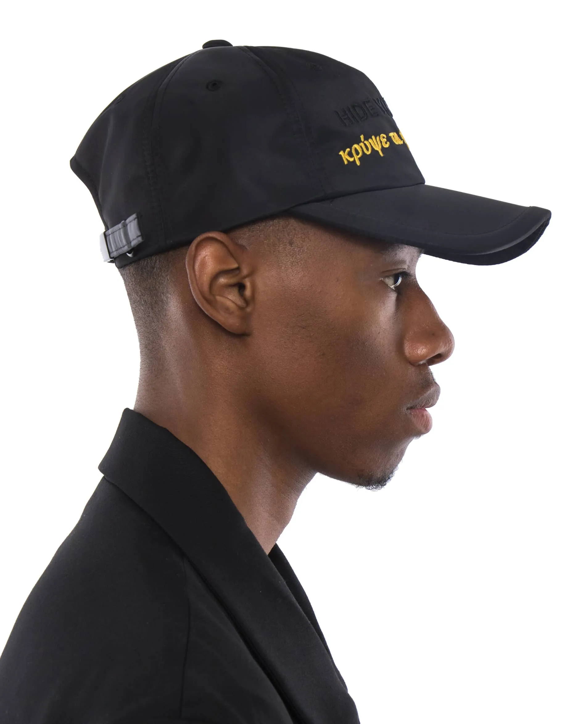 JUUN.J Hide Your Lies Cap