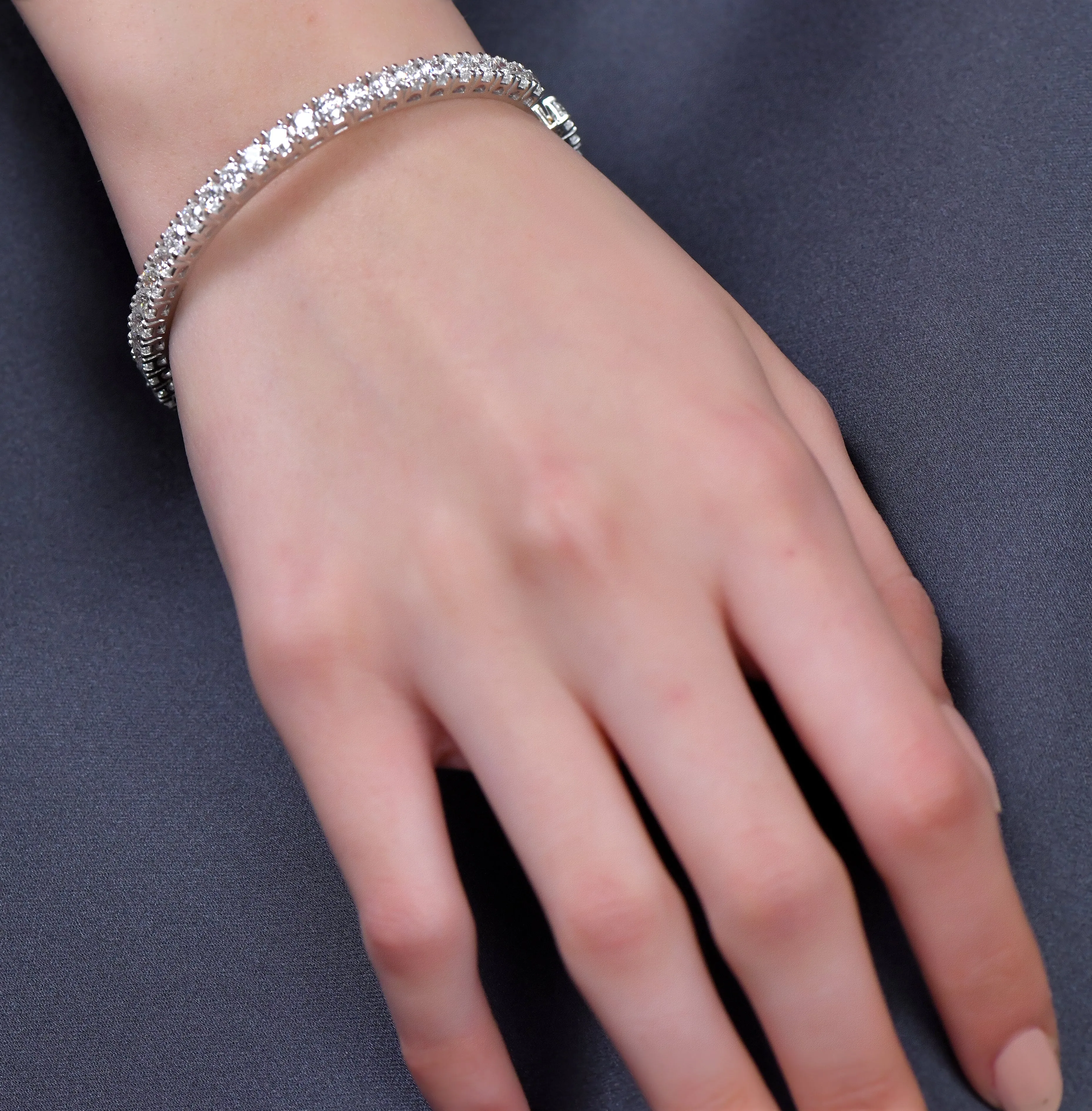 Luminous Classic Diamond Bangle 32.41 cts TW