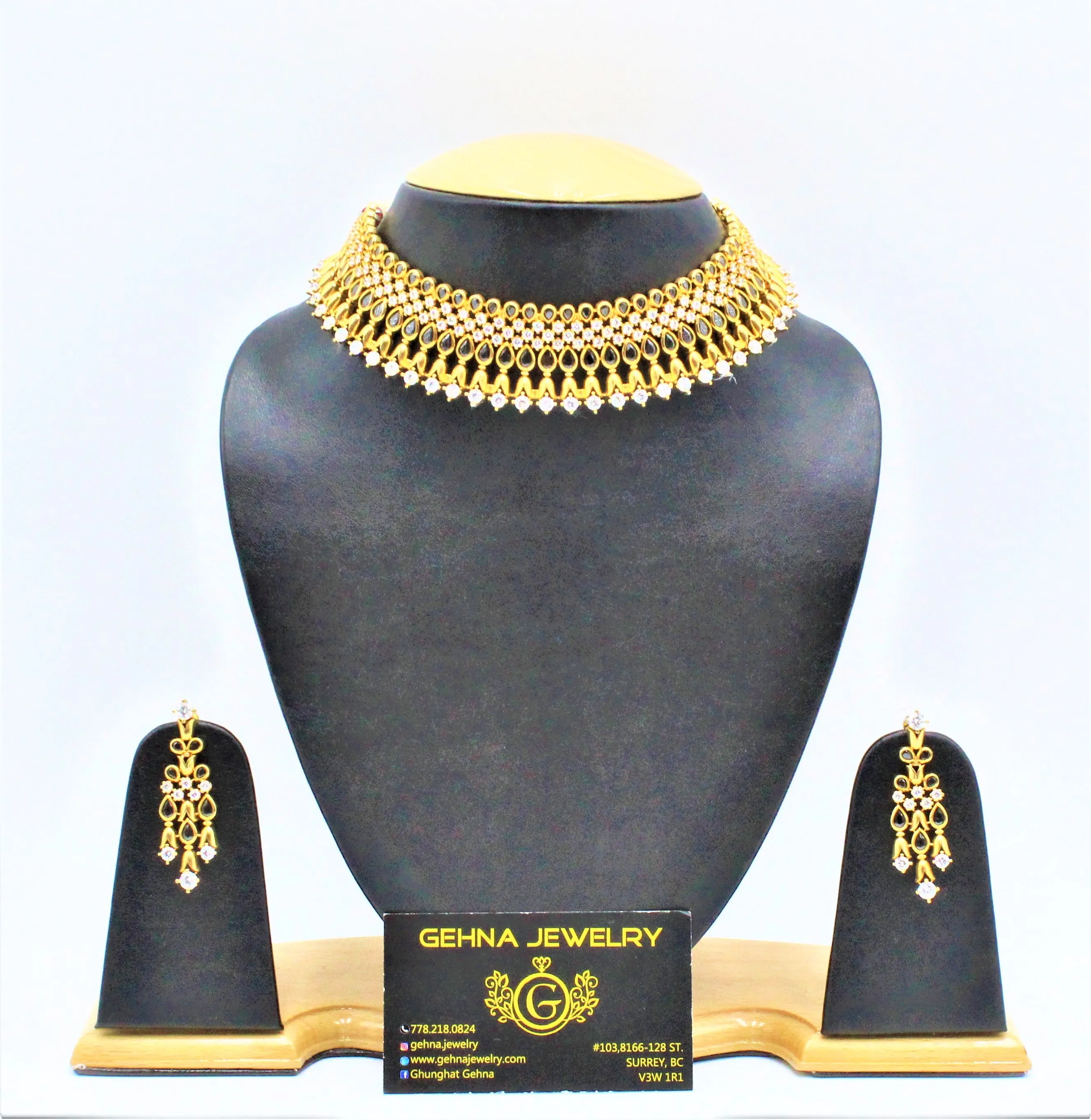 Mia Choker Set