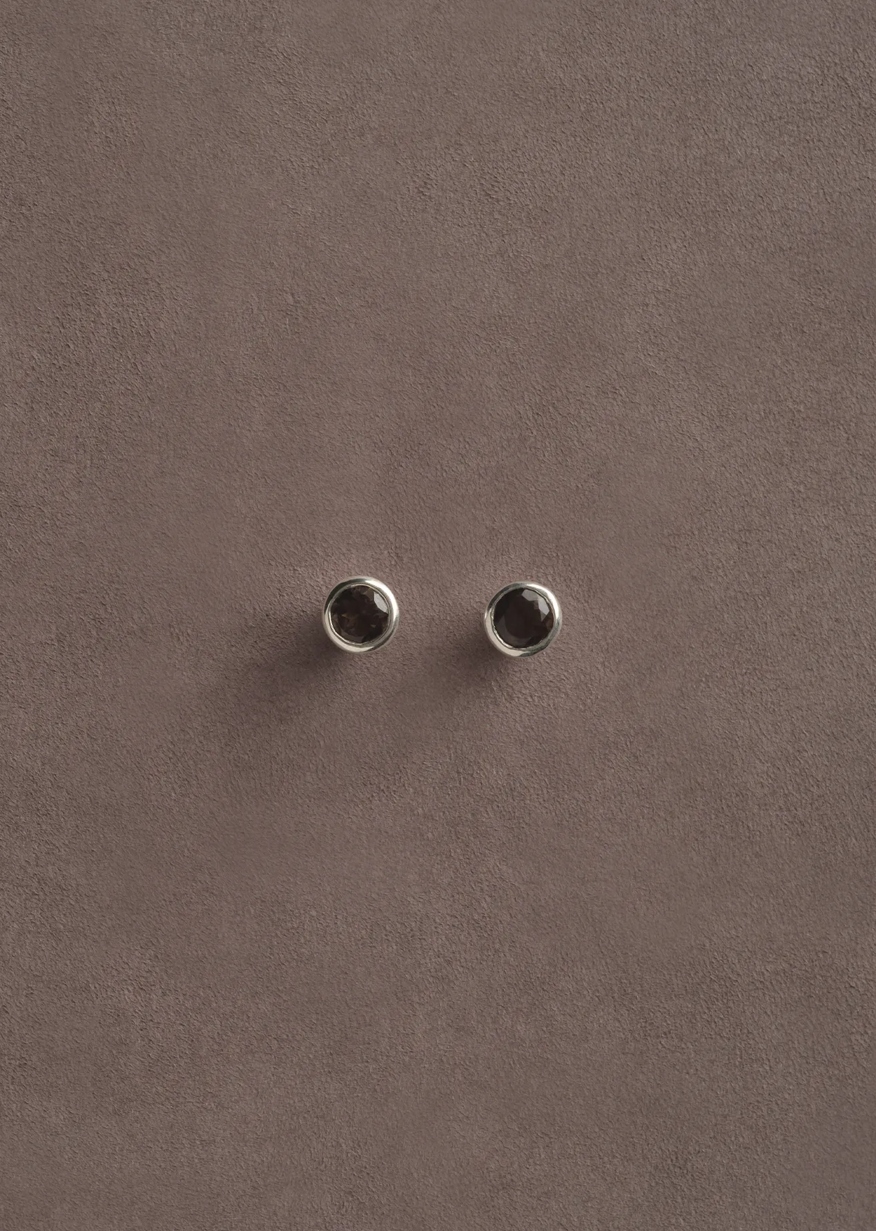 Neue Studs