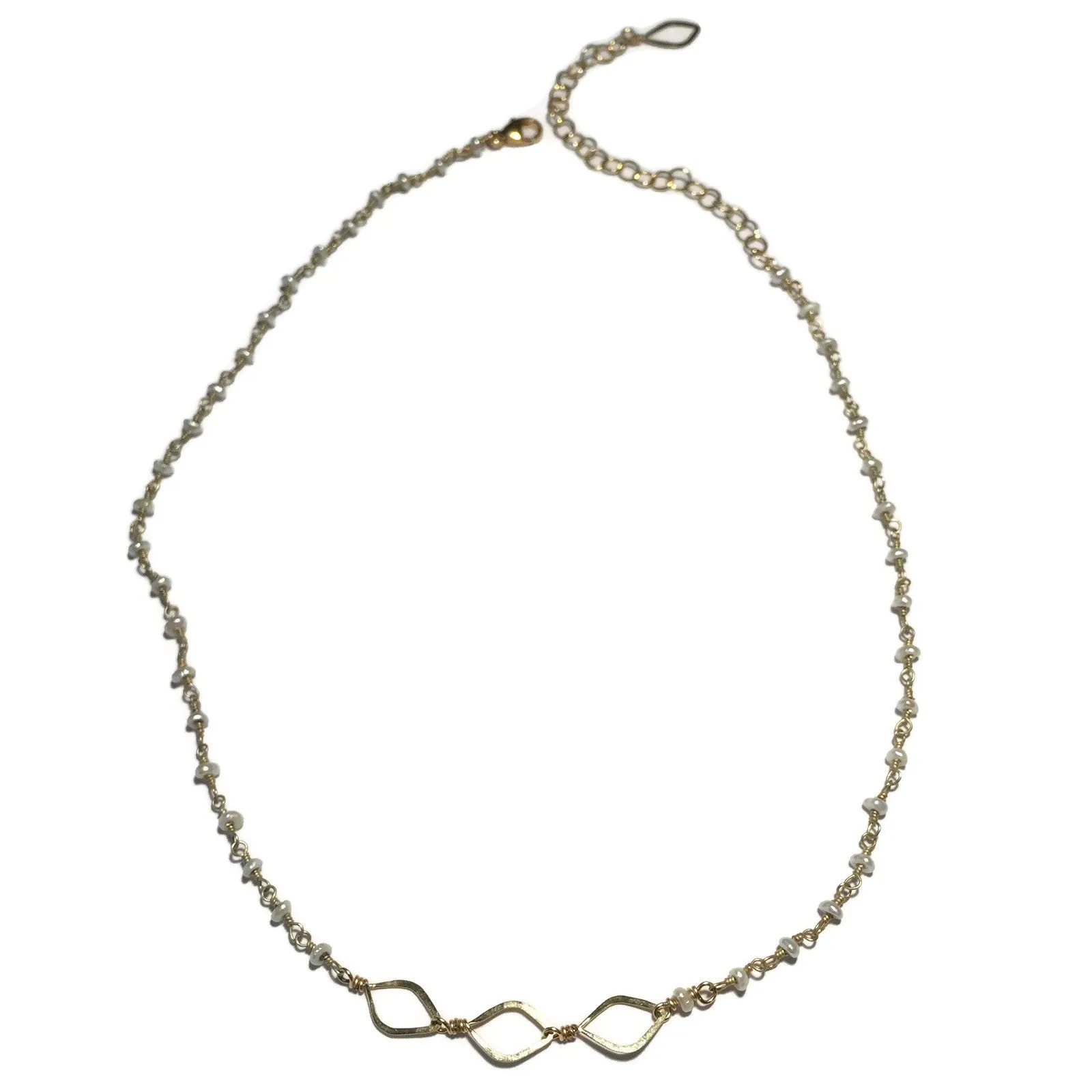 Pearl 3 Tiny Petals Choker