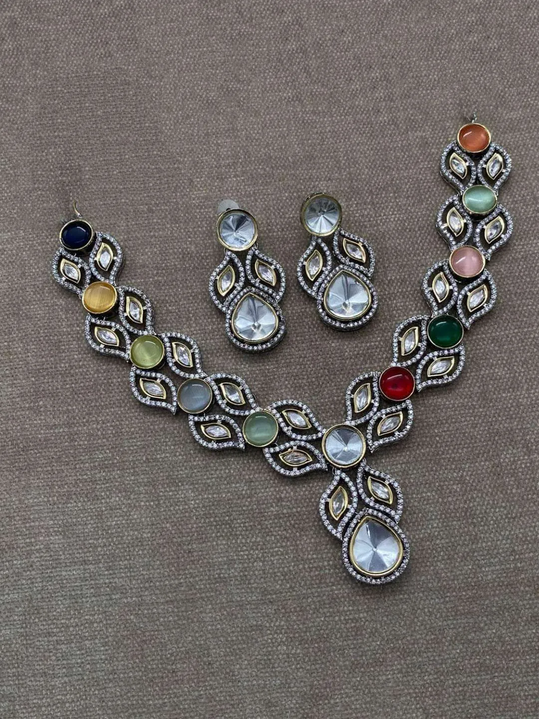 Precious Frost Necklace