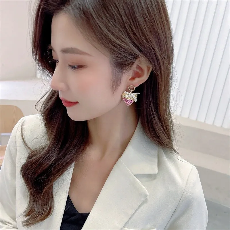 Pretty Cubic Zircon Strawberry Dangle Earring for Women,Crystals Girls Party,Promt Drop Earrings Jewelry Accessories LYI174