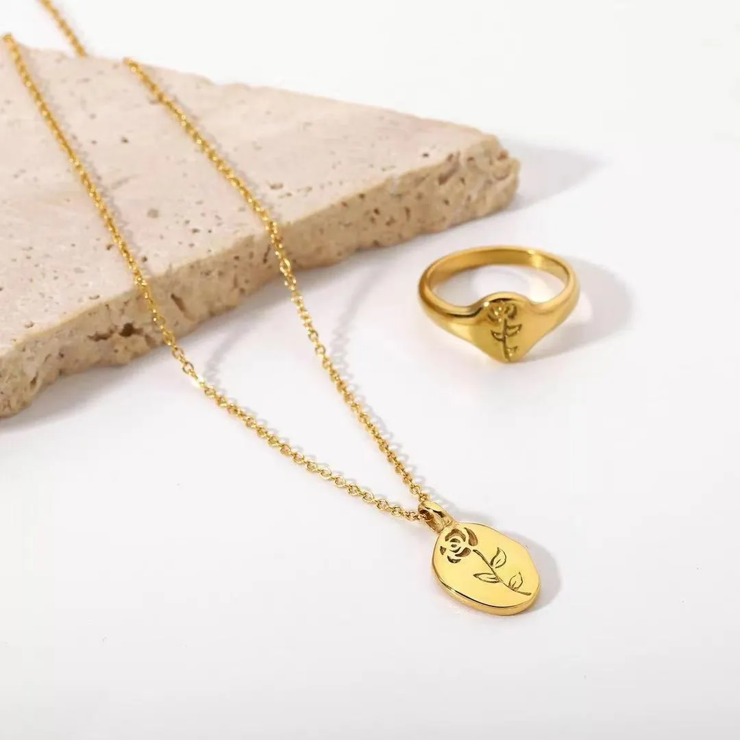 Rose Pendant Necklace