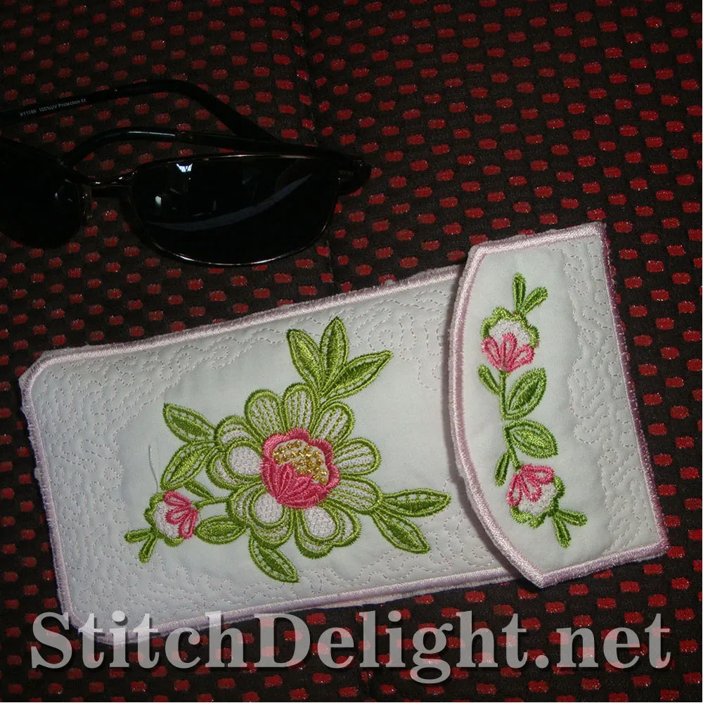 SD0895 Rose Eyeglass Case