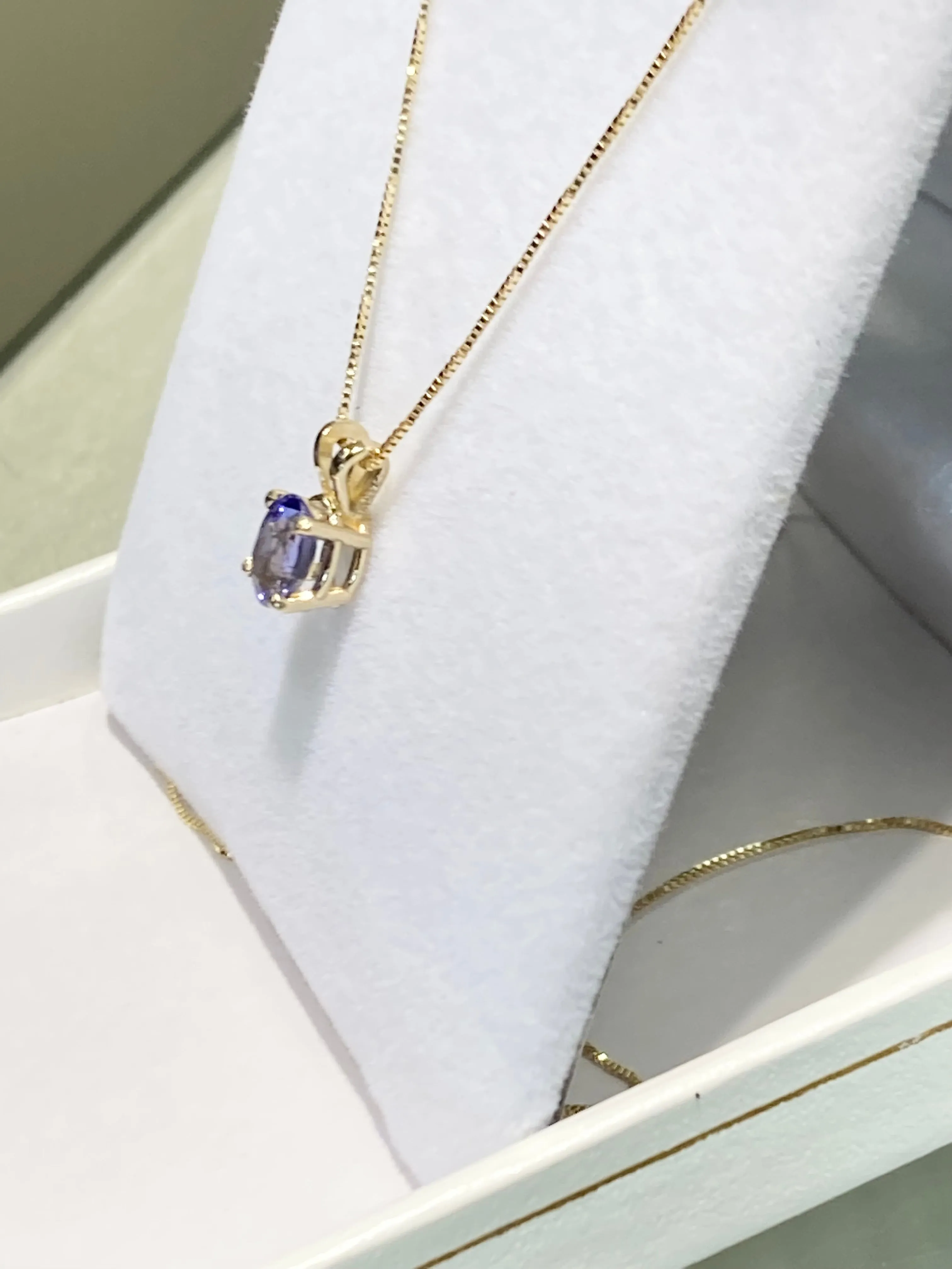 Tanzanite Gold Pendant