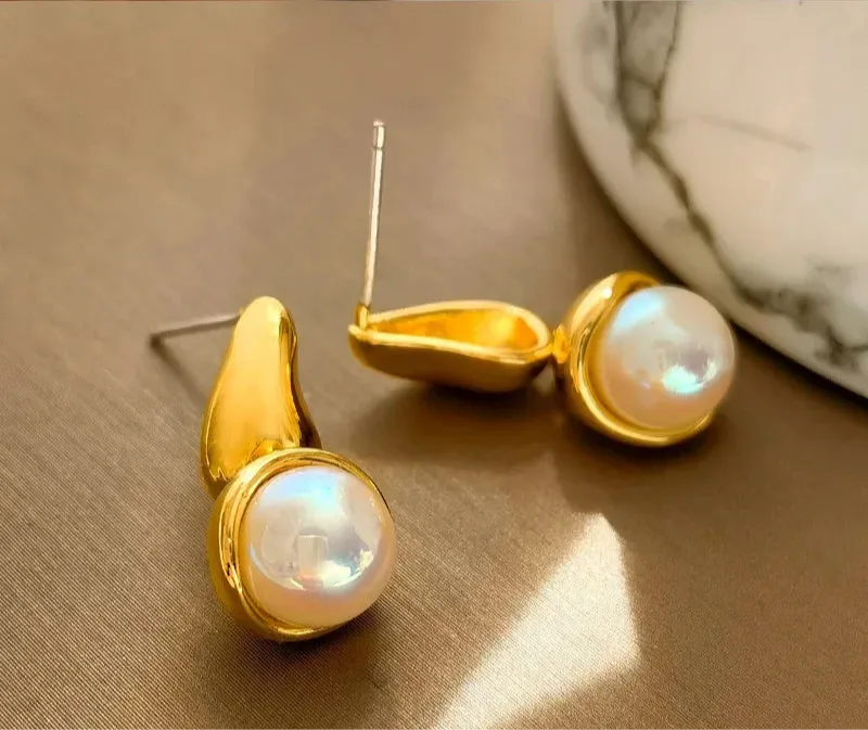 VAIGE Golden Pearl Elegance Dangle Earrings