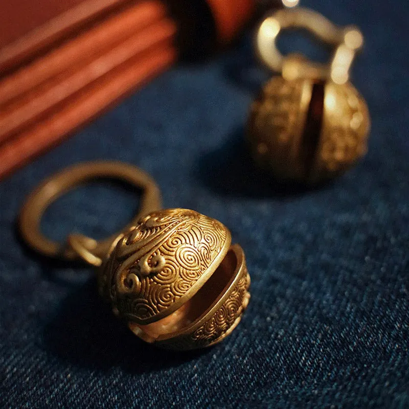 Vintage Chinese Auspicious Cloud Pattern Handcrafted Brass Gourd-shaped Bell Pendant